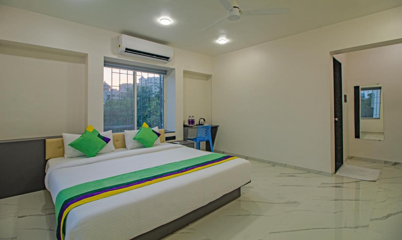 Treebo Atithi Comforts Inn ปูเน่ ภายนอก รูปภาพ